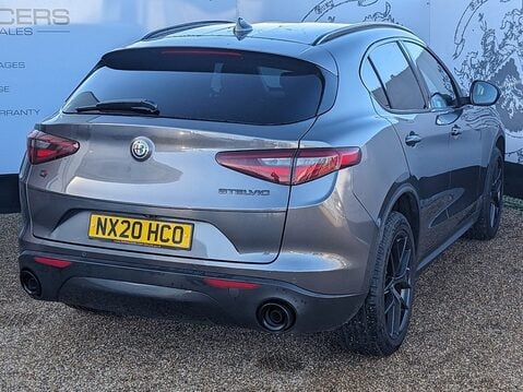 Alfa Romeo Stelvio TD NERO EDIZIONE 9