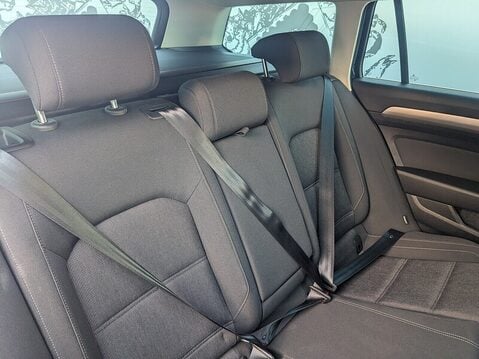 Volkswagen Passat SE BUSINESS TDI 18