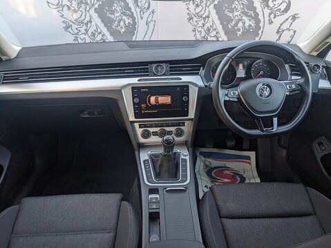 Volkswagen Passat SE BUSINESS TDI 16