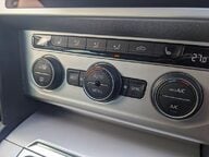 Volkswagen Passat SE BUSINESS TDI 30