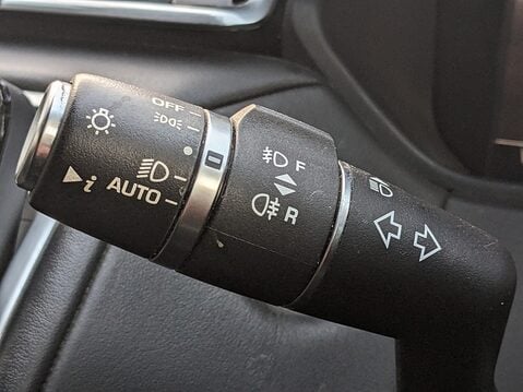 Land Rover Range Rover Velar R-DYNAMIC HSE 35