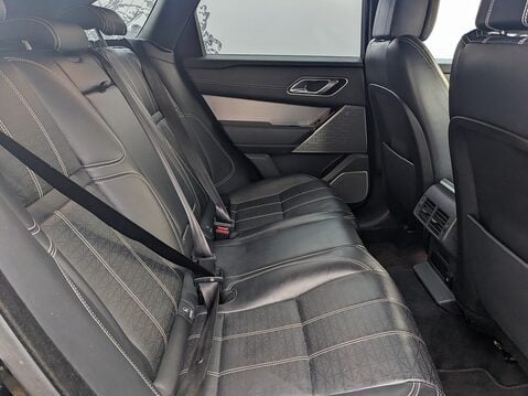 Land Rover Range Rover Velar R-DYNAMIC HSE 17