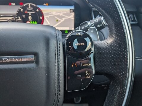 Land Rover Range Rover Velar R-DYNAMIC HSE 23