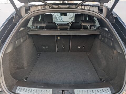 Land Rover Range Rover Velar R-DYNAMIC HSE 19