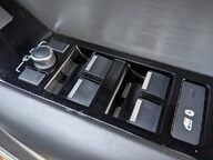 Land Rover Range Rover Velar R-DYNAMIC HSE 25