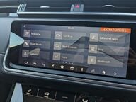 Land Rover Range Rover Velar R-DYNAMIC HSE 32