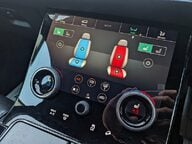 Land Rover Range Rover Velar R-DYNAMIC HSE 24