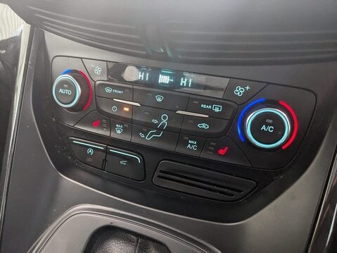 Ford Kuga TITANIUM X 29