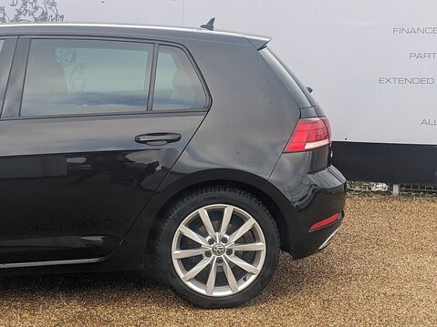 Volkswagen Golf GT TSI EVO DSG 5