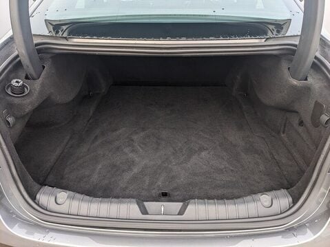 Jaguar XF D R-SPORT 19