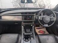 Jaguar XF D R-SPORT 16