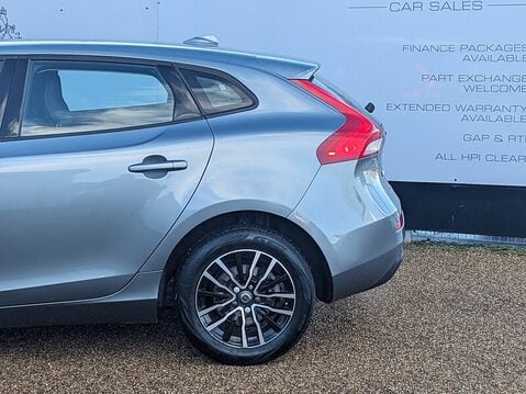 Volvo V40 T2 MOMENTUM NAV PLUS 6