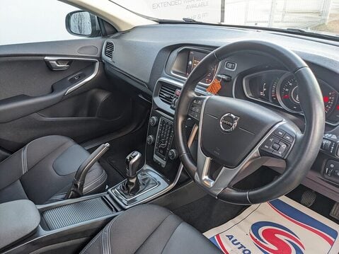 Volvo V40 T2 MOMENTUM NAV PLUS 12
