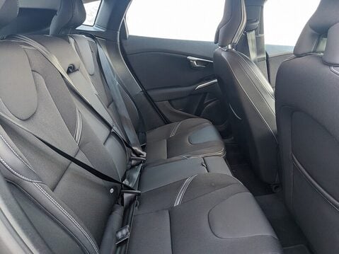 Volvo V40 T2 MOMENTUM NAV PLUS 17