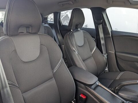 Volvo V40 T2 MOMENTUM NAV PLUS 13