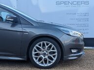 Ford Focus ST-LINE 11