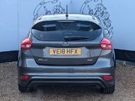 Ford Focus ST-LINE 8