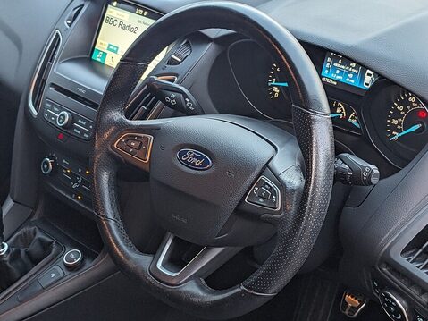 Ford Focus ST-LINE 14