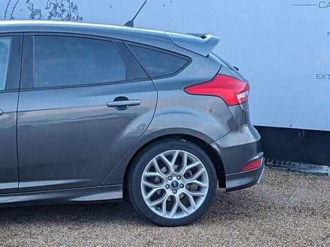 Ford Focus ST-LINE 6
