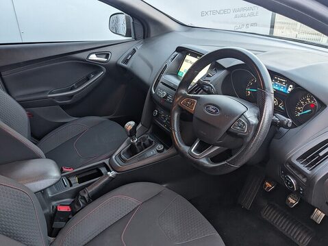 Ford Focus ST-LINE 13