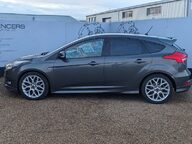 Ford Focus ST-LINE 4