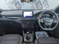 Ford Focus ST-LINE 18