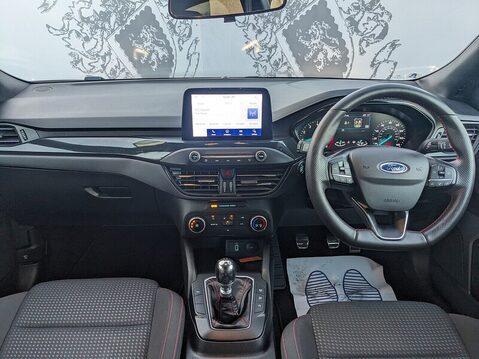 Ford Focus ST-LINE 18