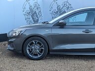 Ford Focus ST-LINE 5