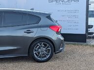 Ford Focus ST-LINE 6
