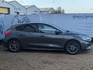 Ford Focus ST-LINE 10