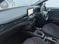 Ford Focus ST-LINE 14