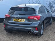 Ford Focus ST-LINE 9