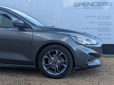 Ford Focus ST-LINE 11