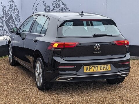 Volkswagen Golf STYLE TSI 7