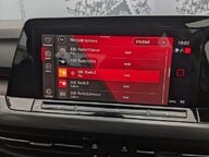 Volkswagen Golf STYLE TSI 29