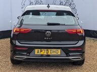 Volkswagen Golf STYLE TSI 8