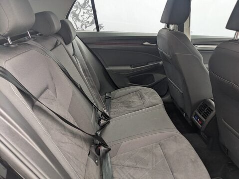 Volkswagen Golf STYLE TSI 17