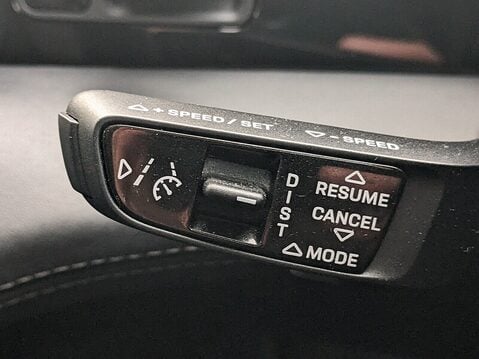 Porsche Taycan 4 CROSS TURISMO 31