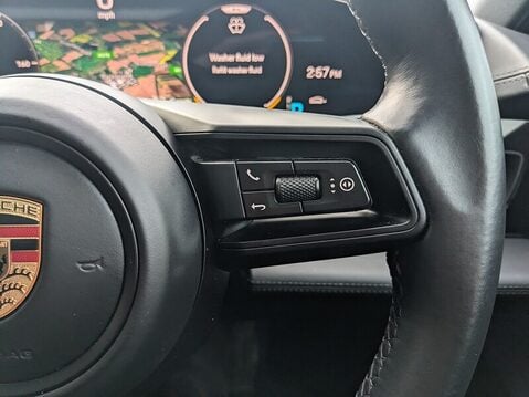 Porsche Taycan 4 CROSS TURISMO 22