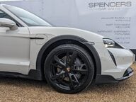 Porsche Taycan 4 CROSS TURISMO 11