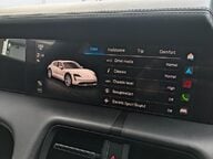 Porsche Taycan 4 CROSS TURISMO 34