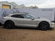 Porsche Taycan 4 CROSS TURISMO 10