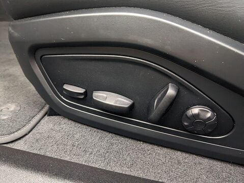 Porsche Taycan 4 CROSS TURISMO 25