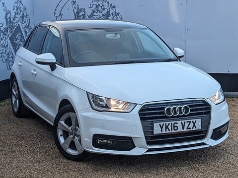 Audi A1 SPORTBACK TFSI SPORT 1