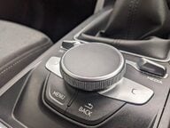 Audi Q2 TFSI SPORT 28