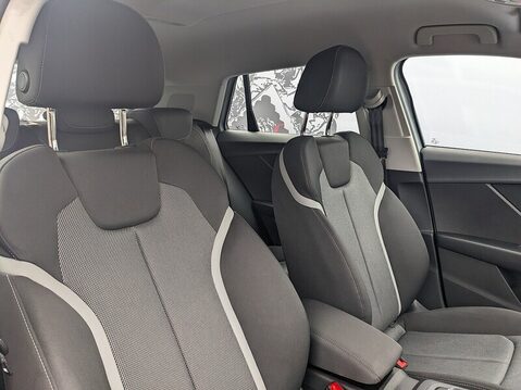 Audi Q2 TFSI SPORT 13