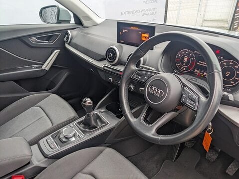 Audi Q2 TFSI SPORT 12