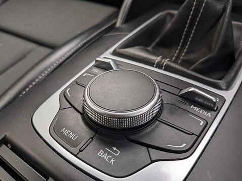 Audi A3 TDI S LINE NAV 27