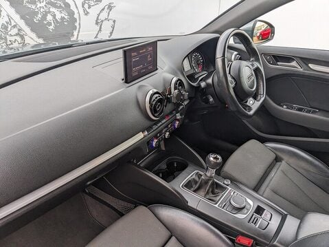 Audi A3 TDI S LINE NAV 20