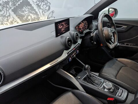 Audi Q2 TDI S LINE 15